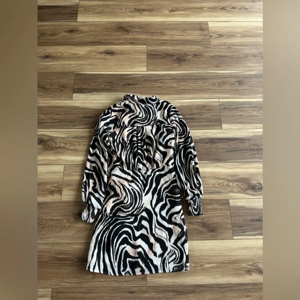 Anthropologie womens zebra print mini dress faux wrap balloon sleeve size 0 - Picture 5 of 6